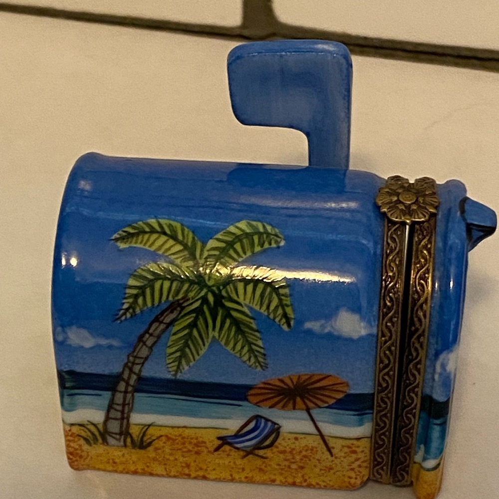Beach House Limoges Mailbox